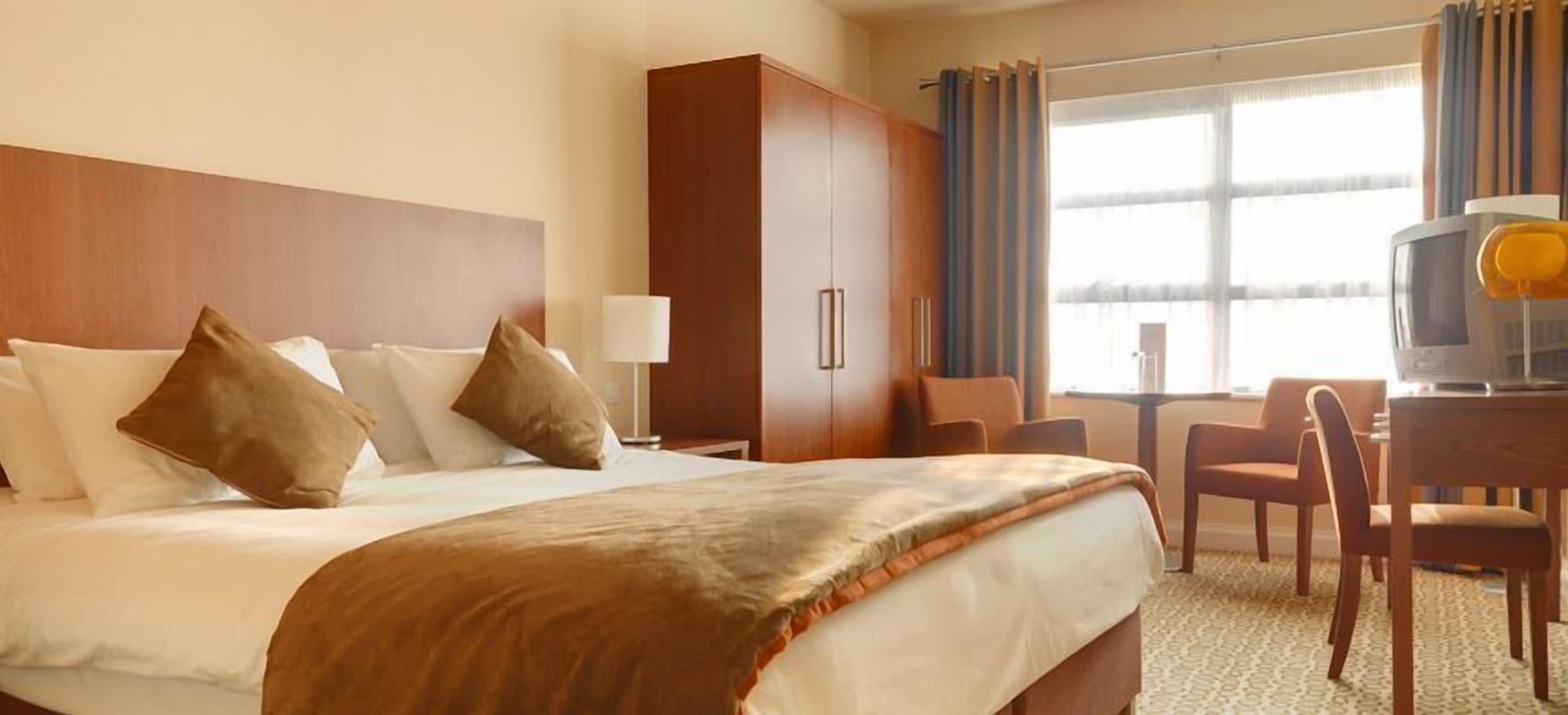 Maldron Hotel & Leisure Centre Limerick Junction Oda fotoğraf