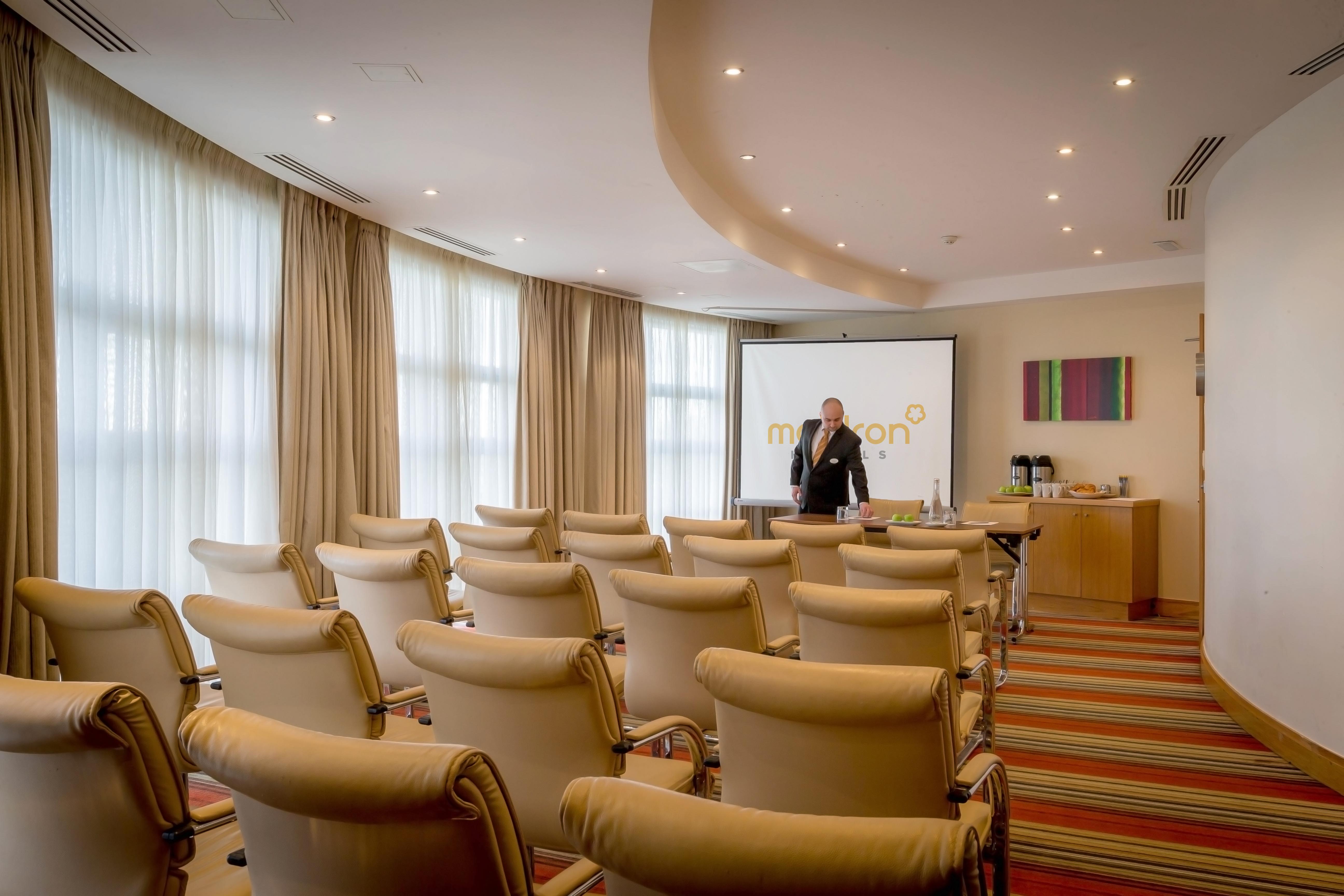 Maldron Hotel & Leisure Centre Limerick Junction Dış mekan fotoğraf